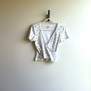 Hollister White V-Neck Blue Floral Crop Top Large